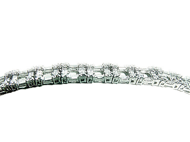 DIAMOND ROUND BR SHAPE 102 STONE BAGUETTE SHAPE 101 STONE DIAMOND PRONG BRACELET