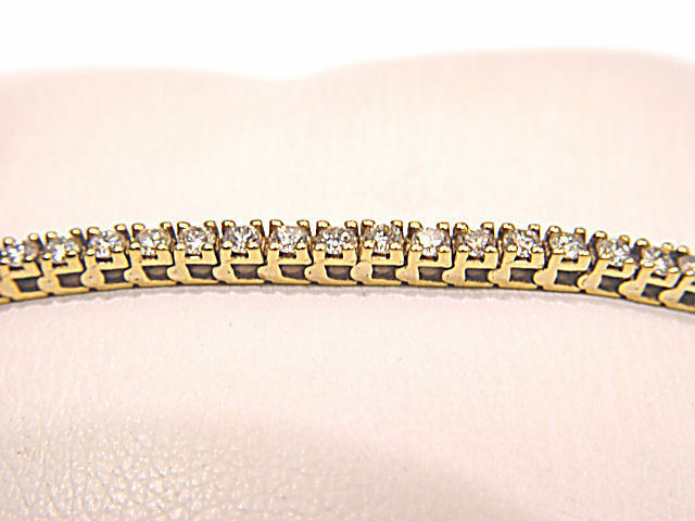 ROUND BRILLIANT CUT DIAMOND 4 PRONG SET TENNIS BRACELET