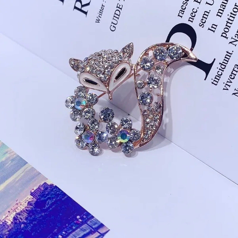 New Little Fox Brooch Crystal and Rhinestone Animal Brooches Coat Hat Accessorie