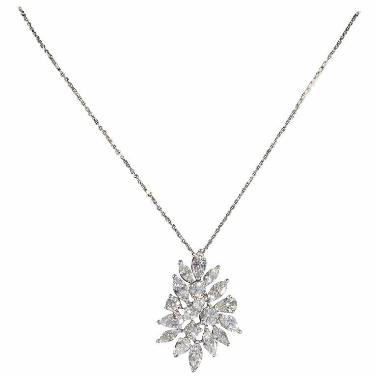 Diamond Cluster Pendant 2.55 carats F VS marquise, pear and round brilliant 18 k