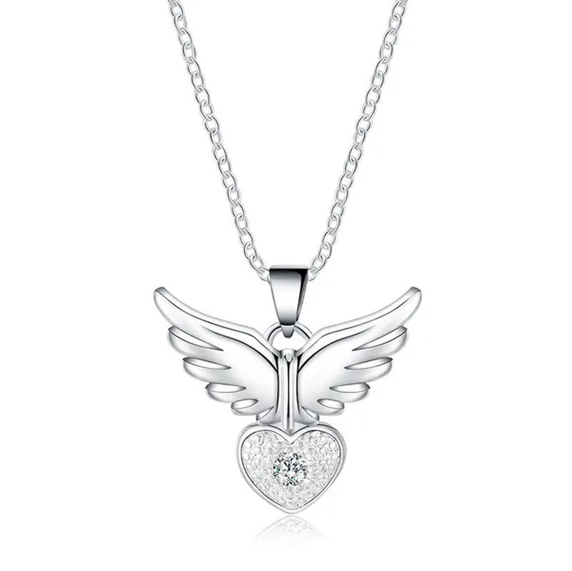 Pretty Women'S 925 Sterling Silver Heart Shaped Angel Wings Pendant Diamonds Nec