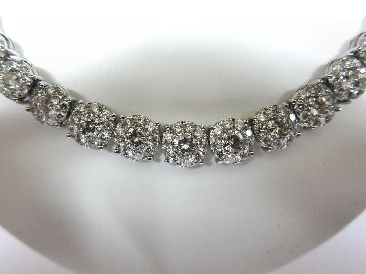 DIAMOND NECKLACE ROUND BRILLIANT BIG HALO GRADUATED AROUND SET CENTER 9.00 MM