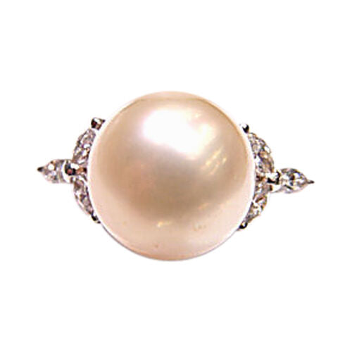 CHAMPAGNE COLOR ROUND SOUTH SEA PEARL RING WITH DIAMOND