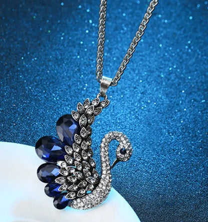 Elegant Crystal Swan Shape Pendant Necklace Female Temperament Pendant Long Swea