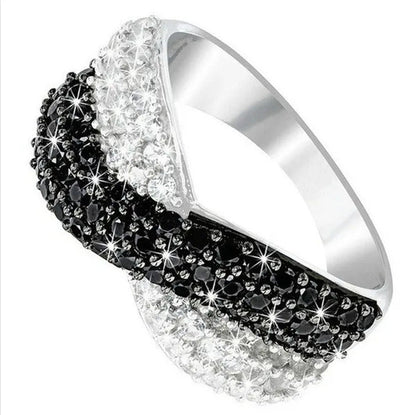 Exquisite European and American Ladies Classic Creative Two-Color Black and Whit