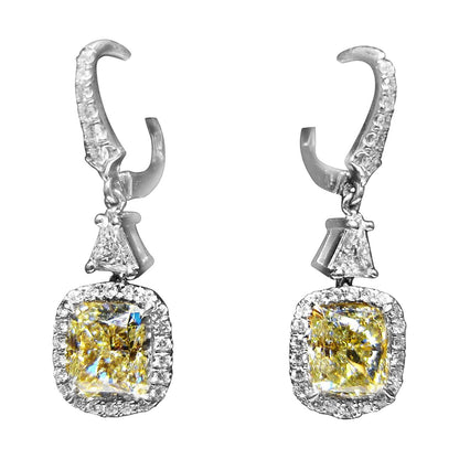 DIAMOND FANCY YELLOW CUSHION BRILLIANT TWO SET ROUND BRILLI9ANT TRILLION DIAMOND