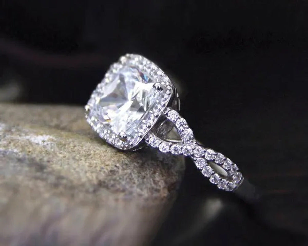 Luxury Fashion Women'S White Gold Engagement Rings Classic Design Dazzling Moiss