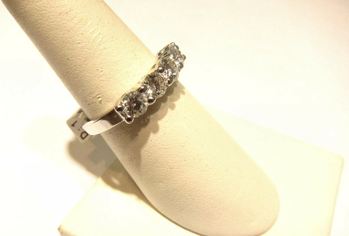 DIAMOND FIVE ROUND BRILLIANT SHAPE BAND DIAMOND WEDDING BAND DIAMOND BAND