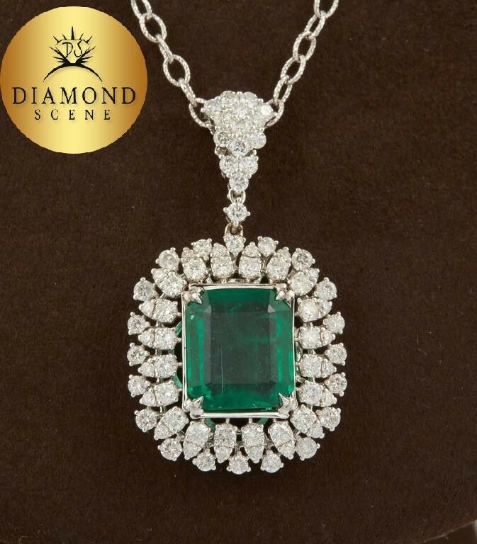 Elegant Green Emerald and Diamond Pendant