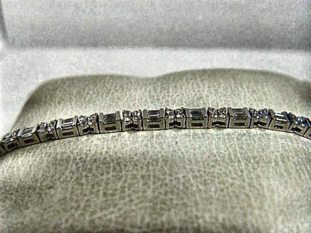 DIAMOND ROUND BR SHAPE PRONG SET 88 STONE BAGUETTE SHAPE