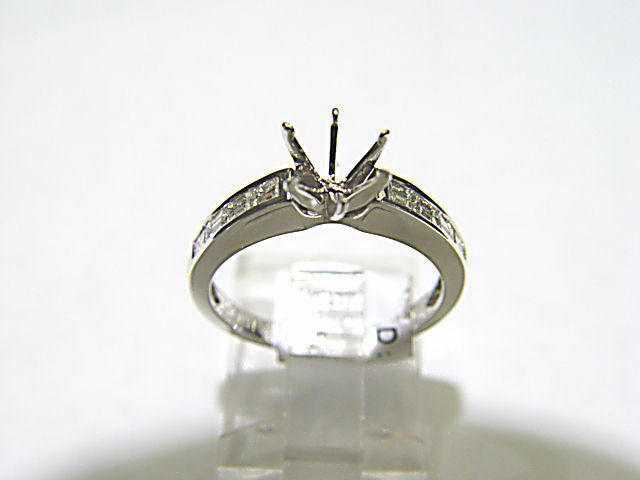 8 BAGUETTE DIAMOND SETTING 6 PRONG FOR A 8.00 MM ROUND