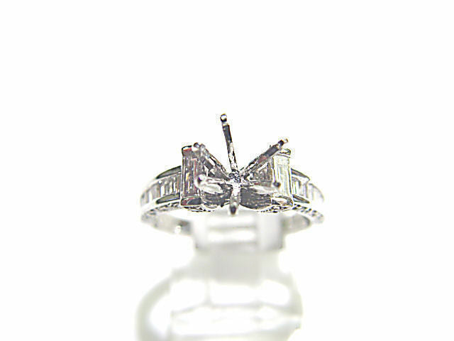 DIAMOND BAGUETTE CHANNEL SET ROUND BR FRONT BACK SET DIAMOND SETING DIAMOND RING