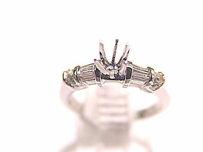 DIAMOND BAGUETTE ROUND BRILLIANT SHAPE SETTING 6 PRONG