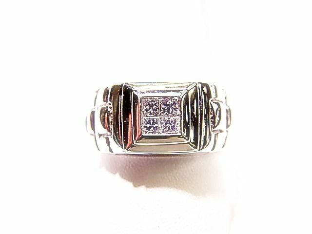 4 DIAMONDS INVISIBLE SET ON TOP WITH GROOVES IN WHITE