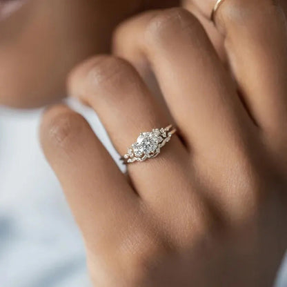 Exquisite and Simple Women'S Fashion Natural White Sapphire Diamond Ring Noble P