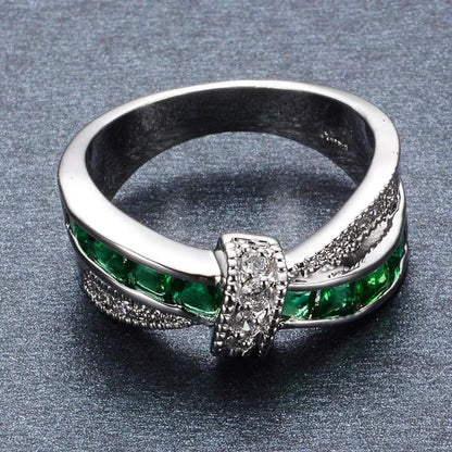 Trendy Women Rings with Brilliant Cubic Zirconia Luxury Engagement Rings Fashion