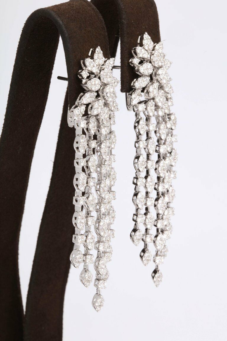 Classic Diamond Dangle Earring