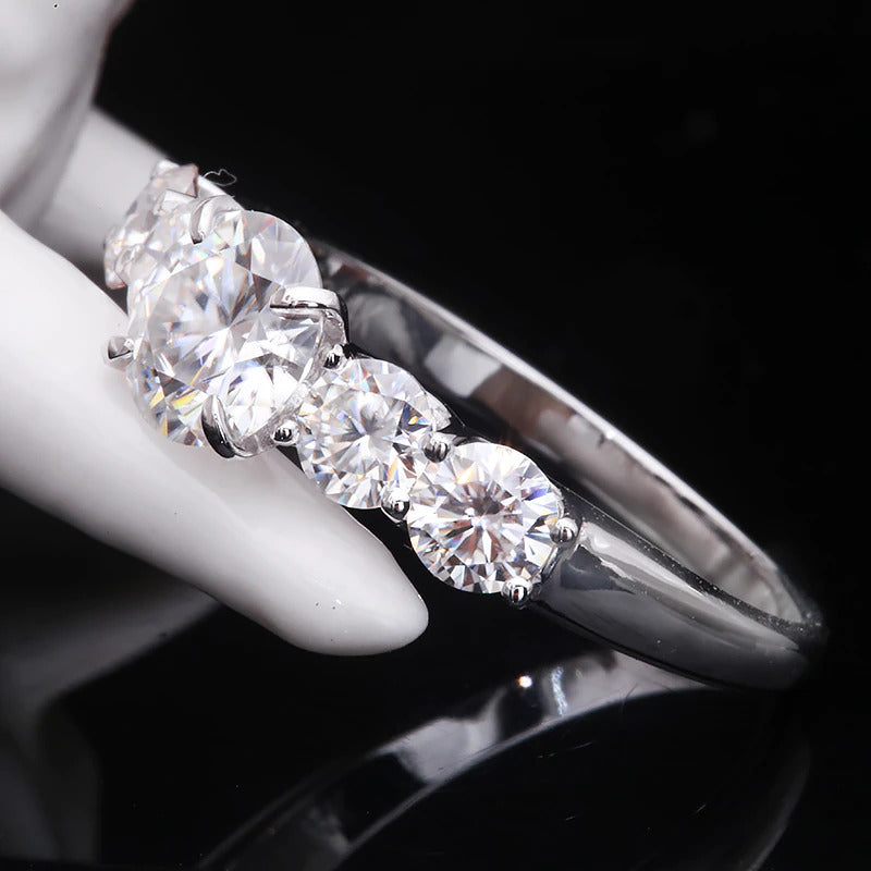 2.2Carats 6.5Mm D Color VVS1 round Excellent Cut Moissanite Wedding Engagement