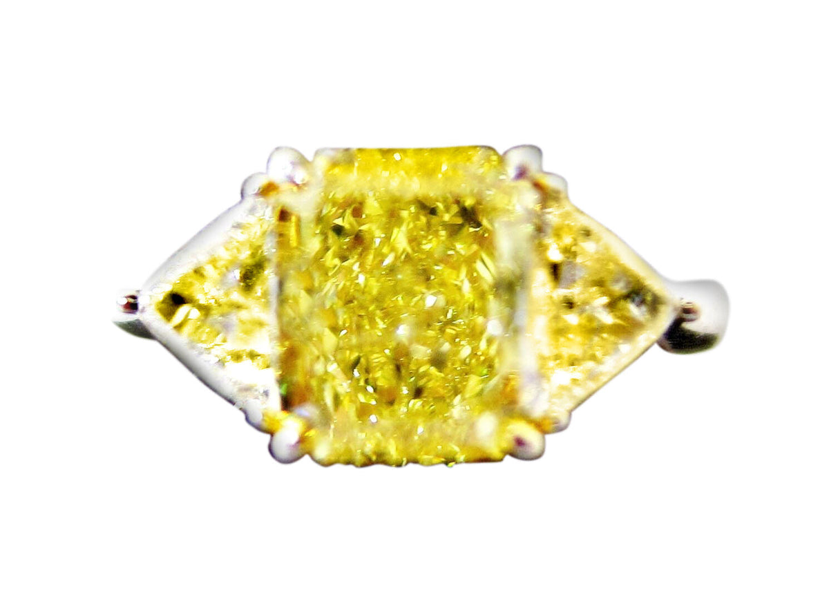 GIA CERTIFIED FANCY INTENSE YELLOW SI1 DIAMOND RADIANT SHAPE TRILLION ENGAGEMENT