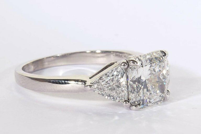 Radiant Cut Engagement Ring GIA Certified  2.25 carat GIA certified E color VS1