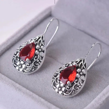 Diamond for Women Waterdrop Pear Carved Red Topaz Gemstone Garnet Earrings Jewel