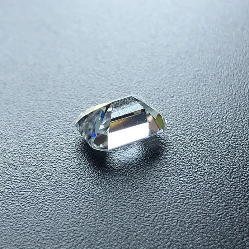 White D Color VVS Emerald Cut Loose Moissanite Diamond Stone 1Ct 5X7Mm with Cert