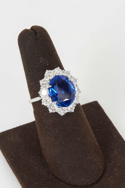 GIA CERTIFIED OVAL SHAPE SAPPHIRE 6.02 CT DIAMOND 2.88 CT ROUND BRILLIANT SHAPE
