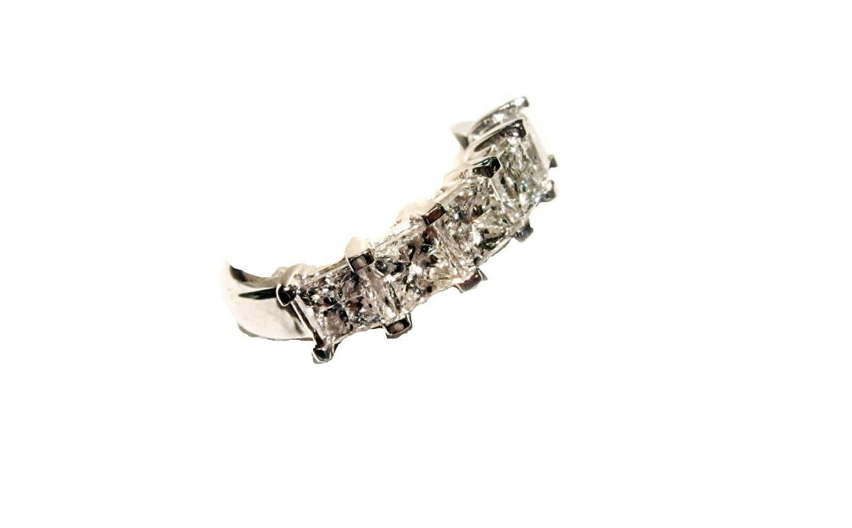 DIAMOND FIVE STONE TOP SET COMMON PRONG SET DIAMOND BAND ANNIVERSARY DIAMOND