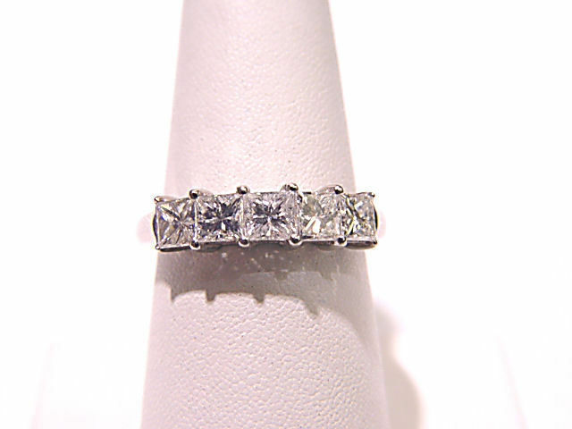 1.52 CT PRINCESS SHAPE 5 STONES COMMON PRONG SET BAND PLATINUM DIAMOND BAND RING