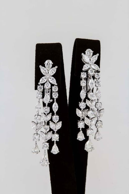 Diamond Chandelier Earrings 12.36 carats of high quality F/G color VS1/2 18 k
