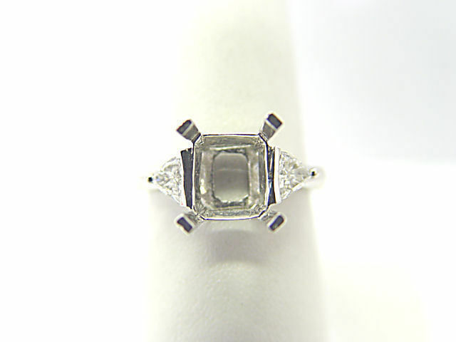 DIAMOND 2 TRILLION SHAPE DIAMOND SETTING FOR 7.70MM DIAMOND