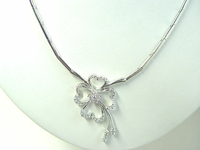 DIAMOND ROUND BR SHAPE PRONG SET FLOWER CENTER SET BAR