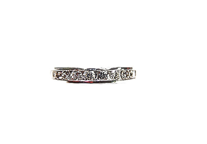 DIAMOND ARE SET ALL THE WAY AROUND THE BAND ETERNITY SET DIAMOND