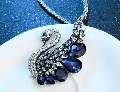 Elegant Crystal Swan Shape Pendant Necklace Female Temperament Pendant Long Swea