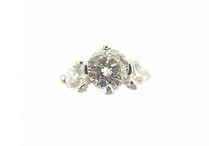 CERTIFIED 3 STONE H SI2 PLATINUM ROUND CENTER 8.44X8.43X5.42MM 2 SIDE 5.98X