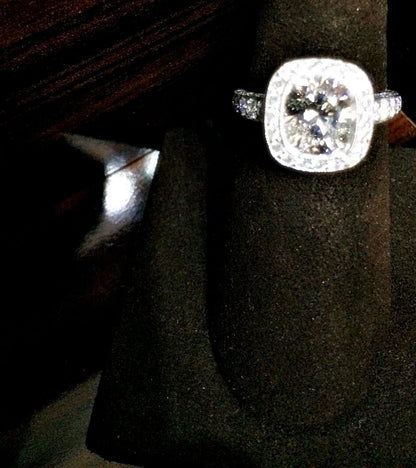 GIA CERTIFIED G COLOR VS1 CLARITY GRADE CUSHION SHAPE HALO ROUND ENGAGEMENT RING
