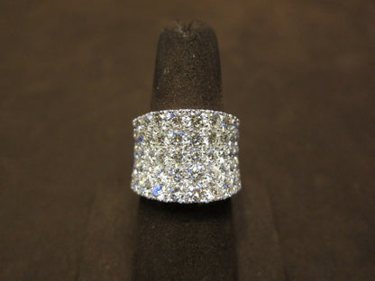 DIAMOND DOME BAND HALF WAY SET GRADUATED STYLE RING