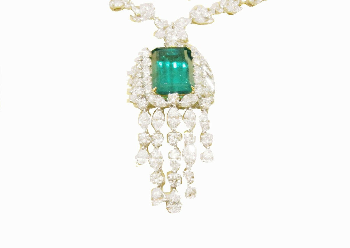 GIA CERTIFIED 100% NATURAL EMERALD 20.14X14.55X9.82MM MULTI DIAMOND NECKLACE