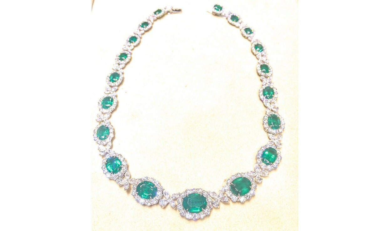 EMERALD GREEN OVAL SHAPE SET DIAMOND PEAR MARQUISE ROUND SHAPE DIAMOND NECKLACE