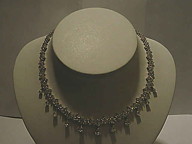 PEAR 11 DROP DIAMOND SET ROUND BRILLIANT MARQUISE SHAPE DANGLE DIAMOND NECKLACE