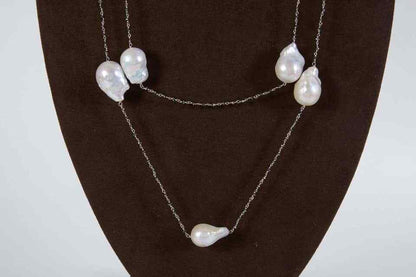 Diamond Scene Baroque Pearl Black Diamond Gold Long Chain Necklace
