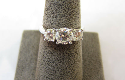 CERTIFIED DIAMOND ROUND BRILLIANT SHAPE THREE STONE PRONG SET ENGAGEMENT RING