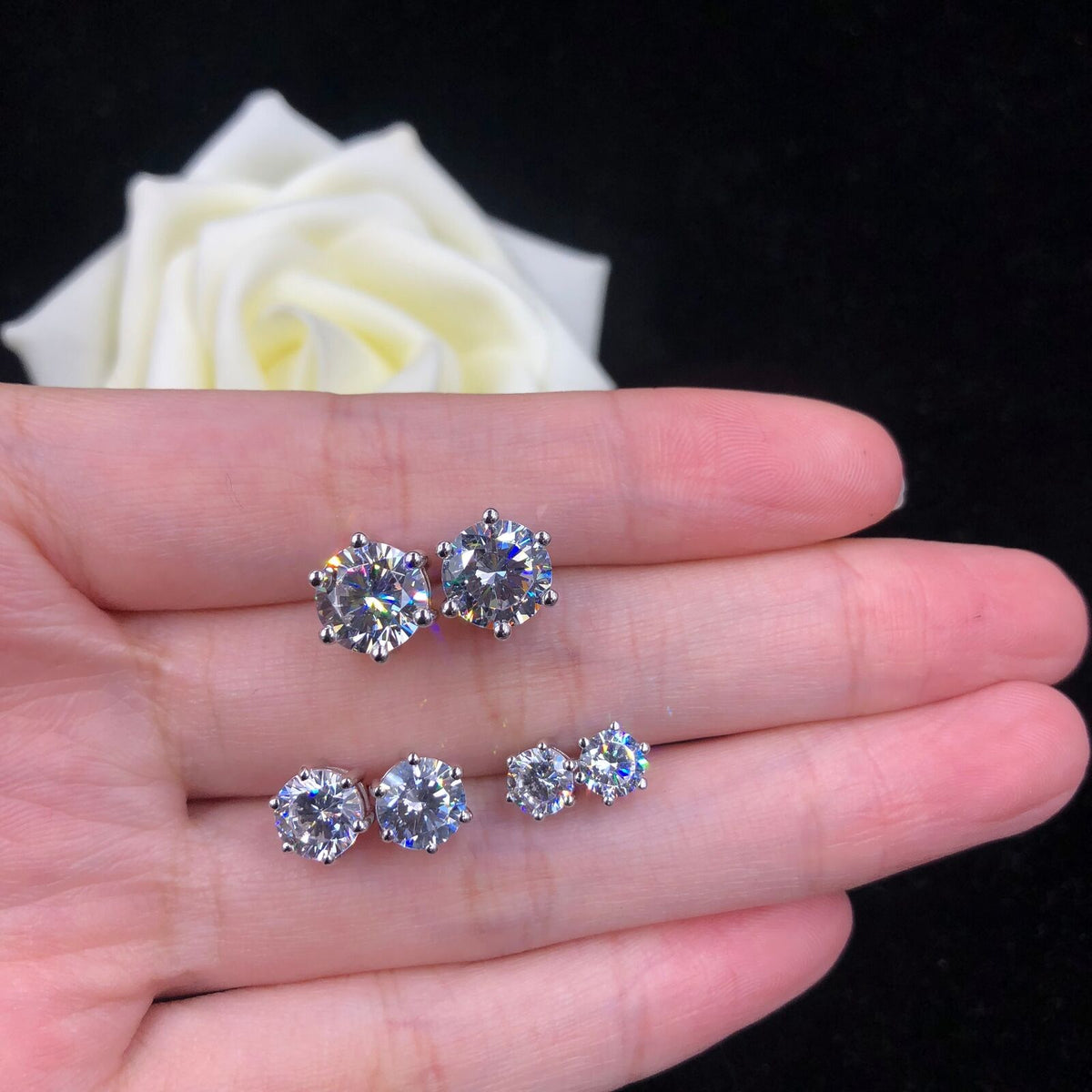 Six Nails Brilliant 0.3-2Carat/Each D Color VVS1 Moissanite Stud Earrings Solid