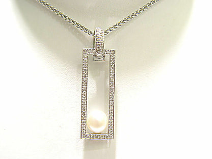 DIAMOND PENDANT RECTANGLE SET OVAL CULTURED PEARL CENT