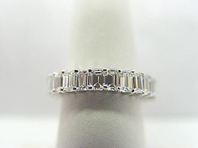 DIAMOND 26 STONE EMERALD SHAPE ETERNITY SET BAND COMMON PRONG SET DIAMOND BAND