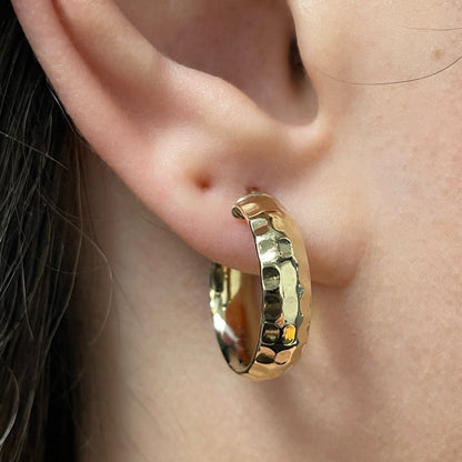 Italian 14K Yellow Gold Polished Hammered Rounded Flat Medium Hoop Earrings