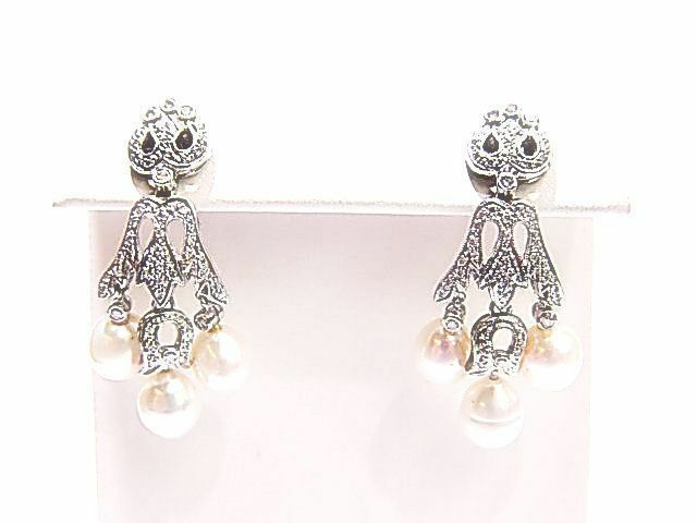 6 TOTAL FRESH WATER PEARL SET WITH ROUND BRILLIANT SHAPE