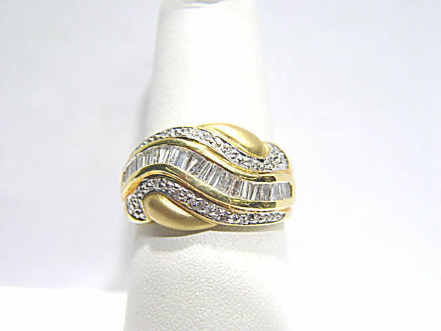 DIAMOND ROUND BRILLIANT BAGUETTE SHAPE BAND