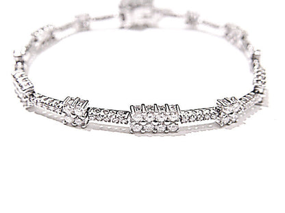 ROUND BRILLIANT CUT DIAMOND BOX AND LINE TENNIS DIAMOND BRACELET