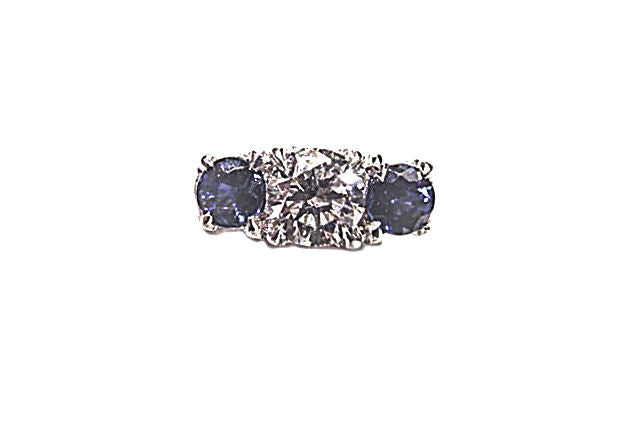 .80 CT 2 SAPPHIRE SHAPE SIDE STONE 1 ROUND BRILLIANT SH .61 CT DIAMOND 18 K GOLD